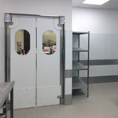 картинка Двери маятниковые пластиковые МДП2 от магазина Двери-пром